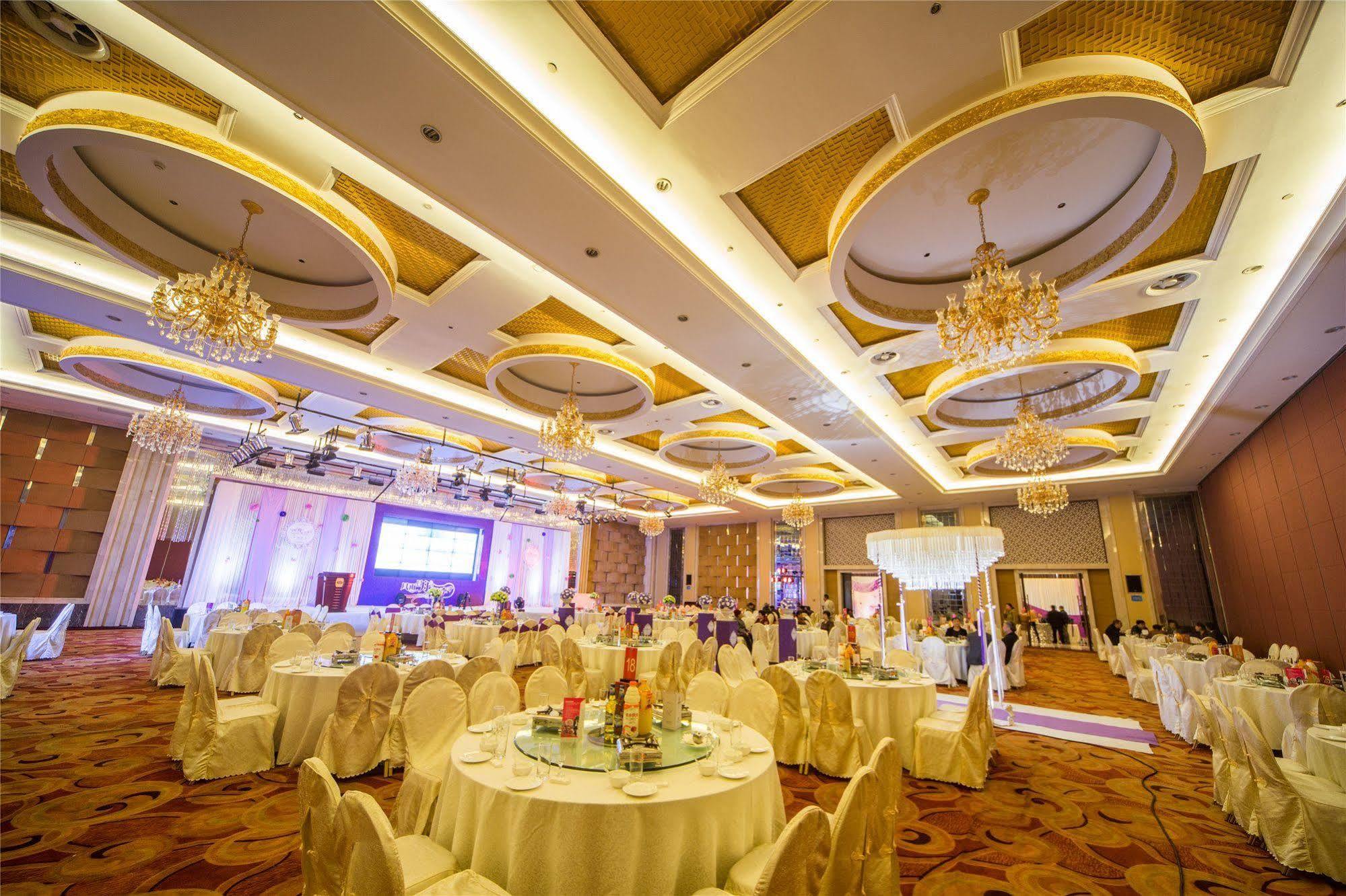 Da Cheng Shan Shui Hotel Чжанцзяцзе Экстерьер фото